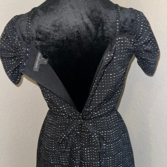 Banana Republic Women's Swing Dress Off Shoulder Sleeves Size 4 Black Polka Dot - Picture 8 of 9